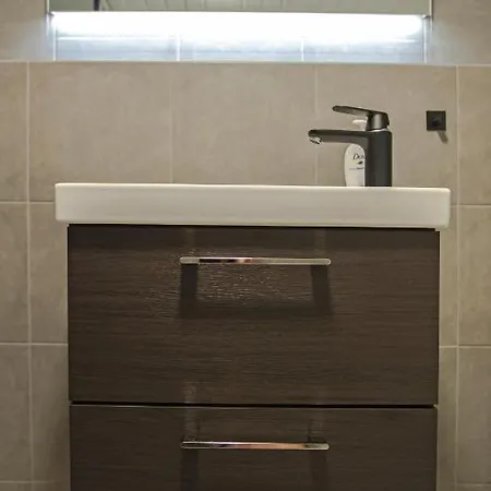 شقة Naturnaer Med 2 Soverom