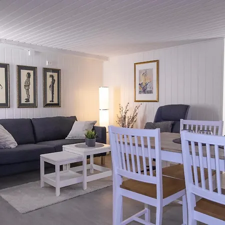 Naturnaer Med 2 Soverom * 산데스